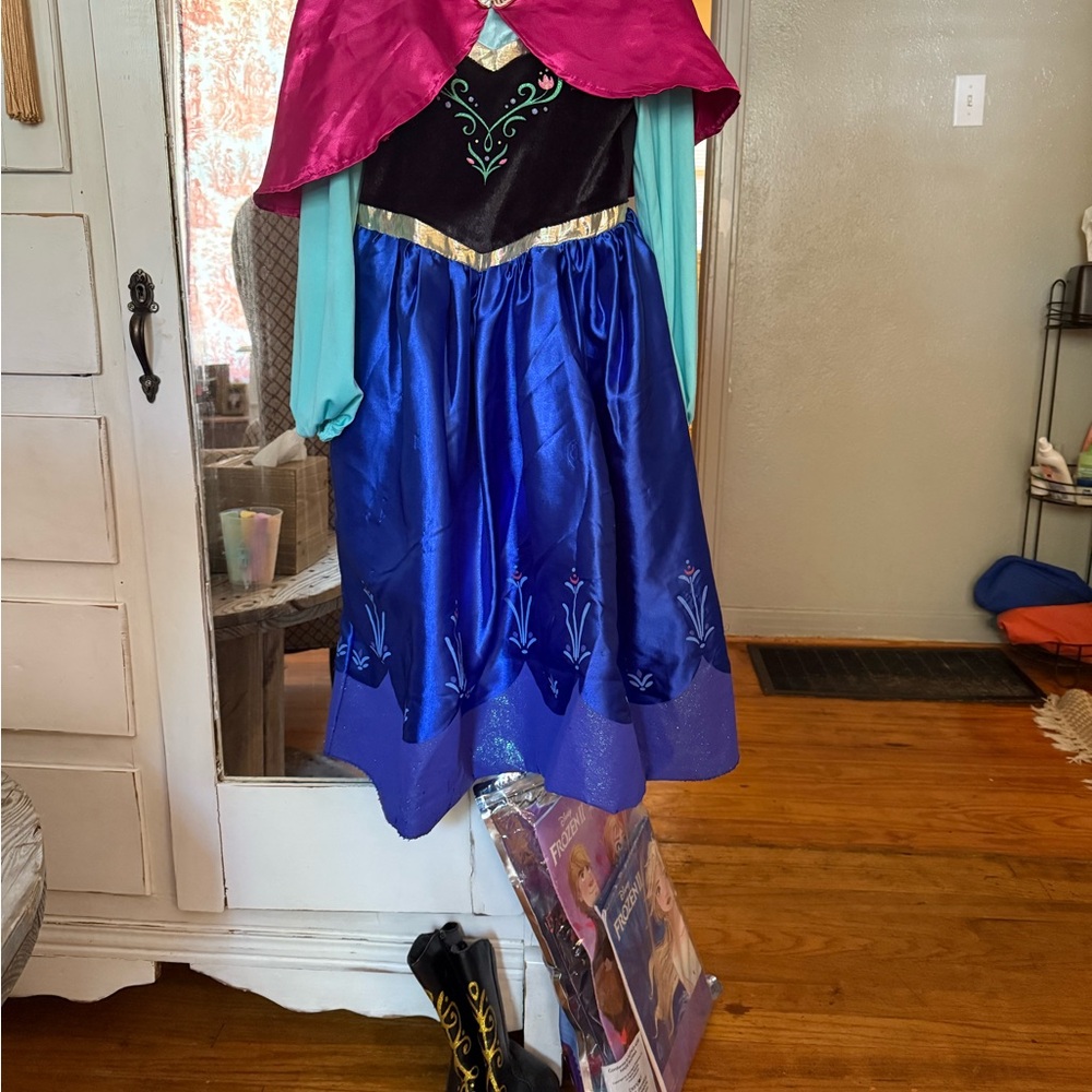 Disney Princess Costume with Pink Cape Sz 5/6